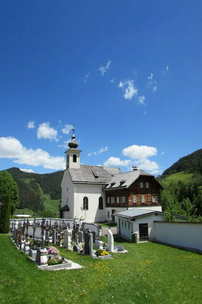 forstau leonhardsweg pfarrkirche